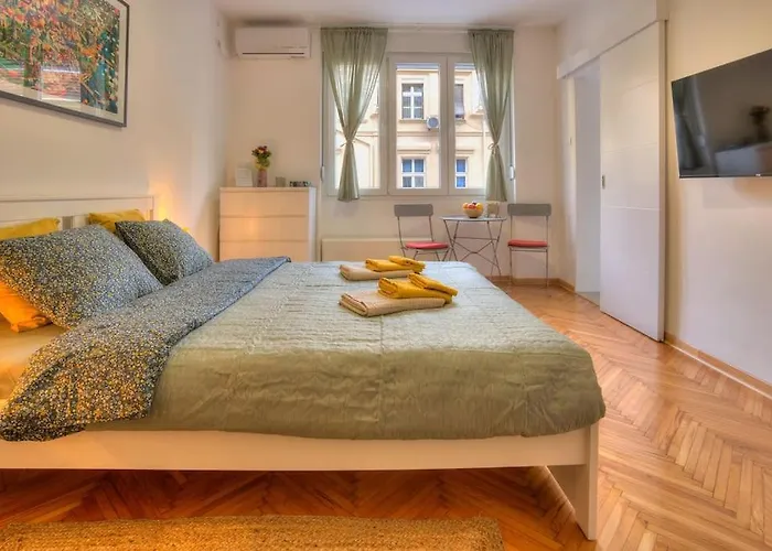 Dorcol Central Apartment-New